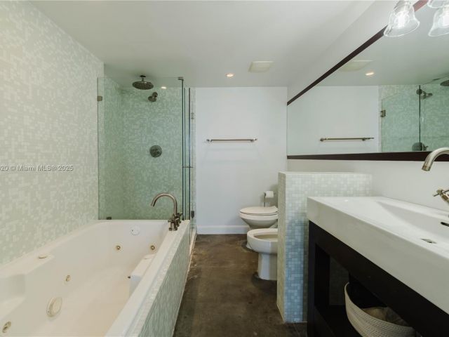 Apartment for sale  Unit #703 - photo 6189751