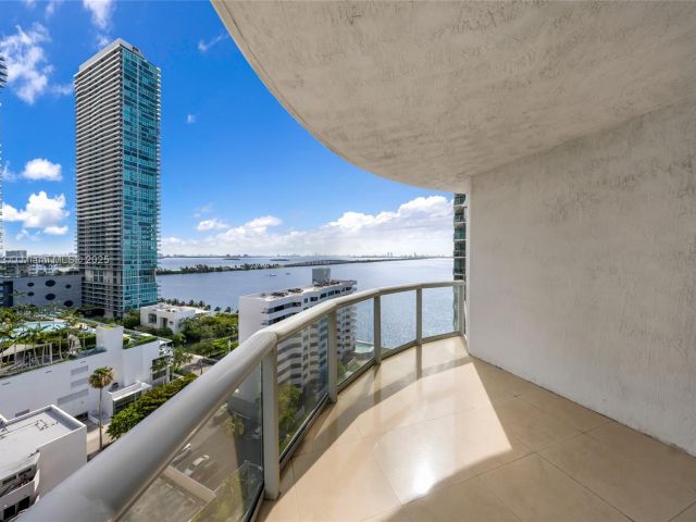 Apartment for sale  Unit #1402 - photo 6190160