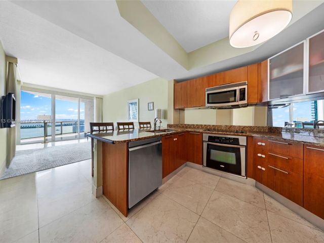 Apartment for sale  Unit #1402 - photo 6190162