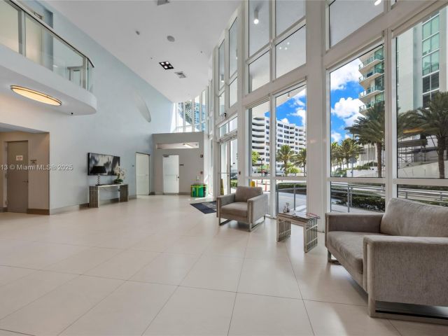 Apartment for sale  Unit #1402 - photo 6190165