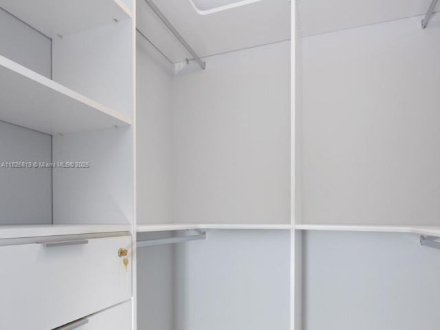 Apartment for sale  Unit #4205 - photo 6202946