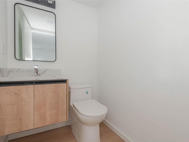 Home for sale at 824 SE 12 ct 1 - photo 6191656