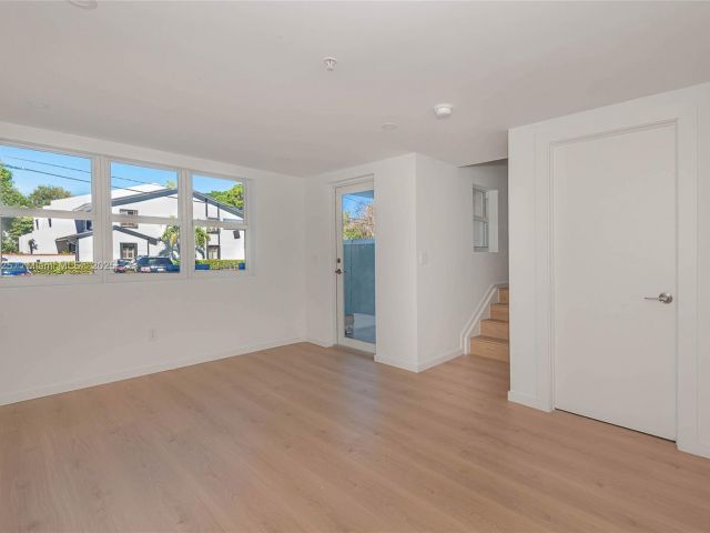 Home for sale at 824 SE 12 ct 1 - photo 6191657