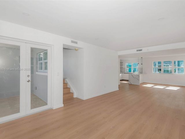 Home for sale at 824 SE 12 ct 1 - photo 6191658