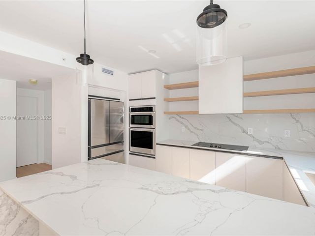 Home for sale at 824 SE 12 ct 1 - photo 6191663