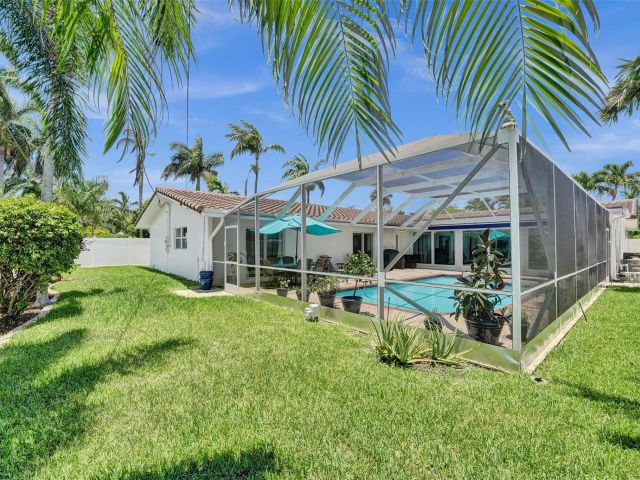 Home for sale at 4711 Bayview Dr - photo 6191478