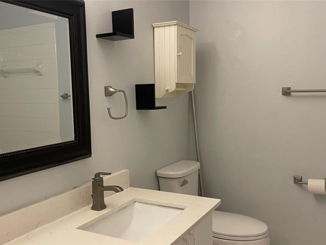 Home for rent at 1432 SW 47 Ave 1432 - photo 6192161