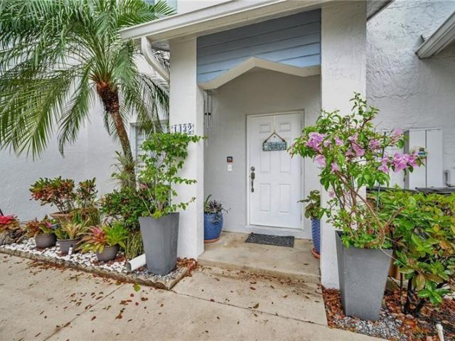 Home for rent at 1432 SW 47 Ave 1432 - photo 6192178