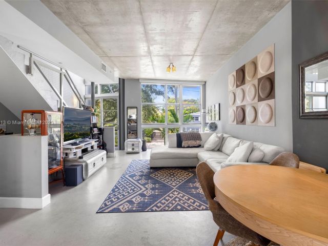 Home for sale at 721 SE 12th Ct 4 - photo 6192365