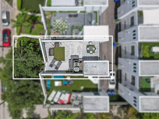 Home for sale at 721 SE 12th Ct 4 - photo 6192366