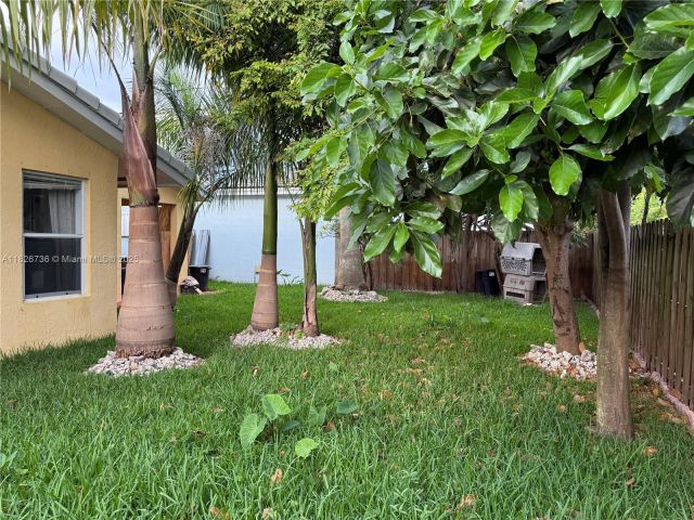 Home for rent at 12090 SW 250th Ter 0 - photo 6192437