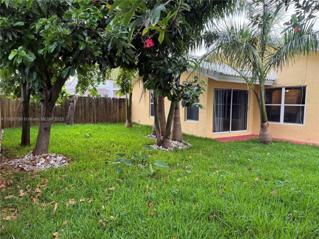 Home for rent at 12090 SW 250th Ter 0 - photo 6192438