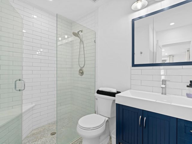 Home for sale at 826 SE 4th Avenue - photo 6214474