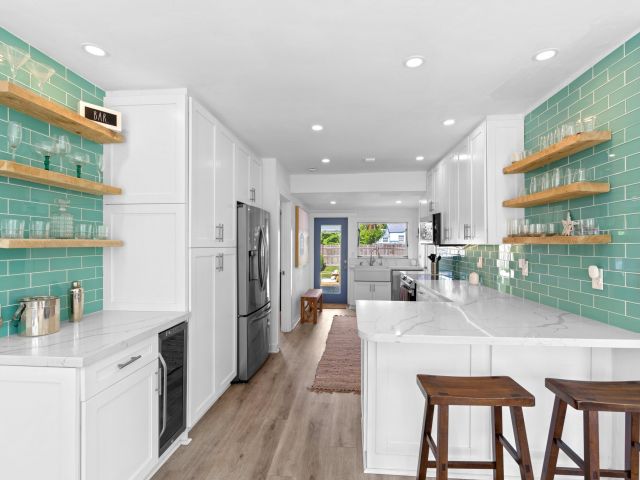 Home for sale at 826 SE 4th Avenue - photo 6214482