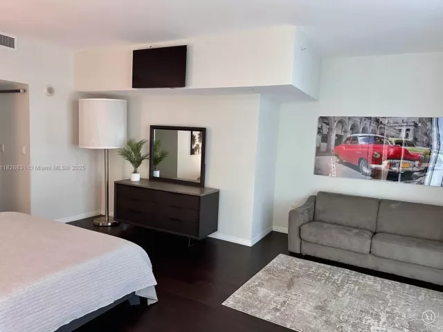 Apartment for rent  Unit #511 - photo 6193935