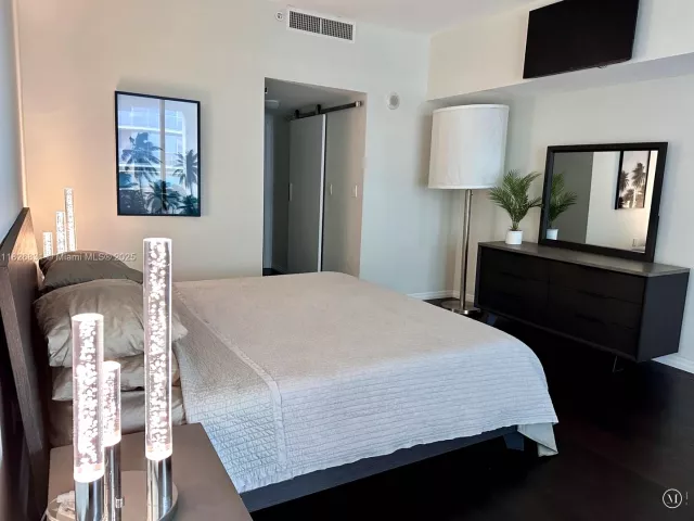 Apartment for rent  Unit #511 - photo 6193933