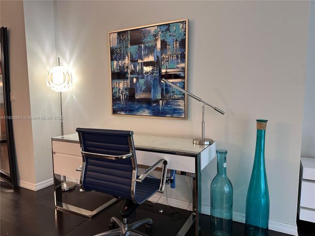 Apartment for rent  Unit #511 - photo 6193938