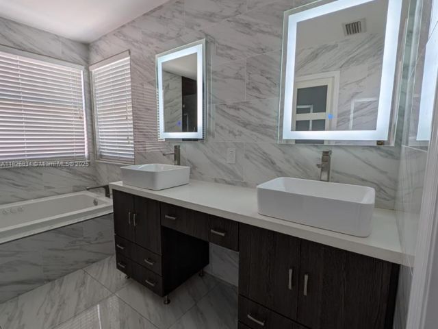 Home for sale at 335 SW 183rd Way - photo 6193524