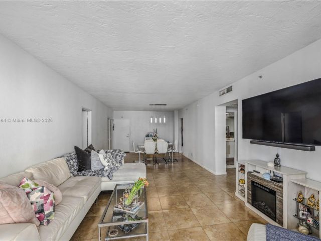 Apartment for sale  Unit #702 - photo 6193873