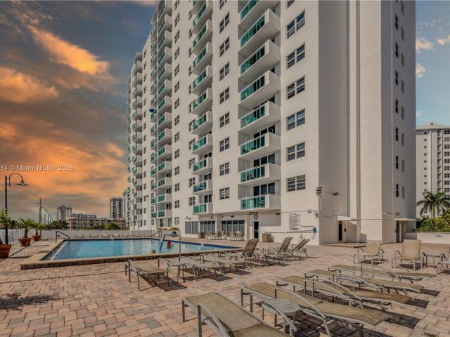 Apartment for sale  Unit #702 - photo 6193888