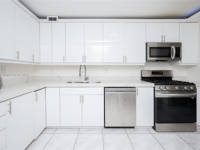 Apartment for sale  Unit #227 - photo 6194157