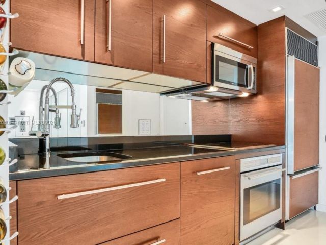 Apartment for sale  Unit #4310 - photo 6196838