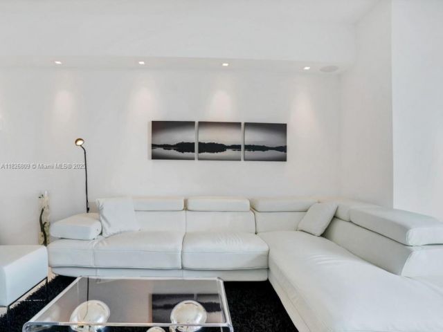 Apartment for sale  Unit #4310 - photo 6196844