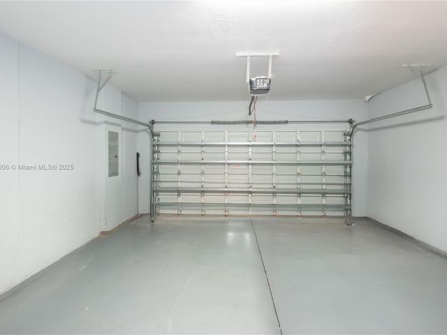 Home for rent at 11510 NW 88th Ln 1 - photo 6195000