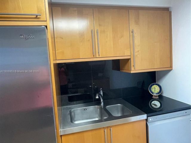 Apartment for rent  Unit #2309 - photo 6199179