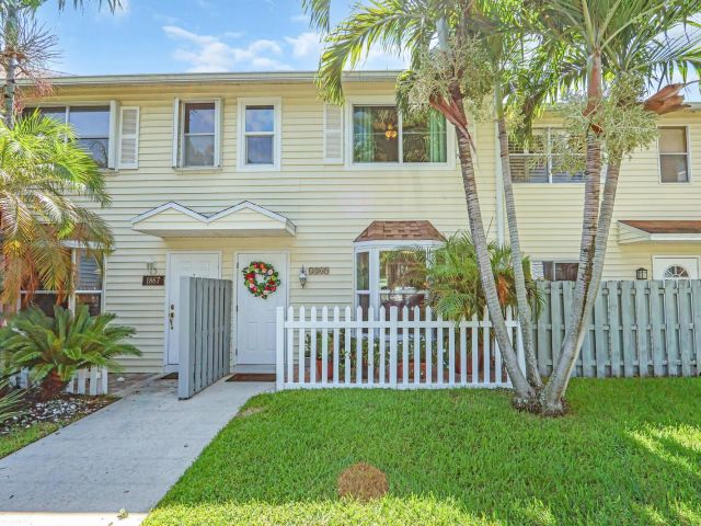 Home for sale at 1869 NE 15th Ave 1869 - photo 6196003