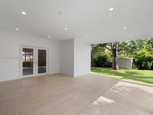 Home for sale at 1617 Washington St - photo 6233592