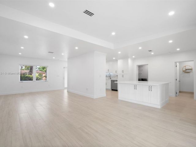 Home for sale at 1617 Washington St - photo 6233598