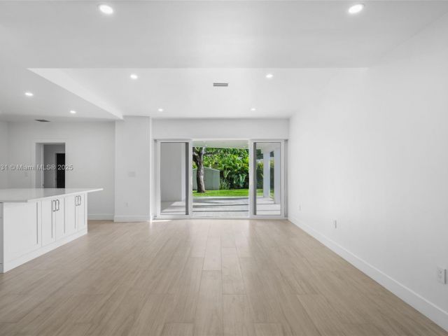 Home for sale at 1617 Washington St - photo 6233599