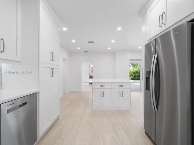 Home for sale at 1617 Washington St - photo 6233600