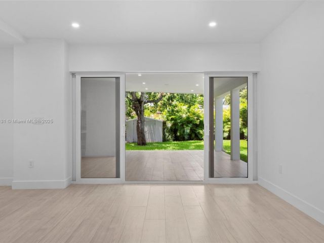 Home for sale at 1617 Washington St - photo 6233604