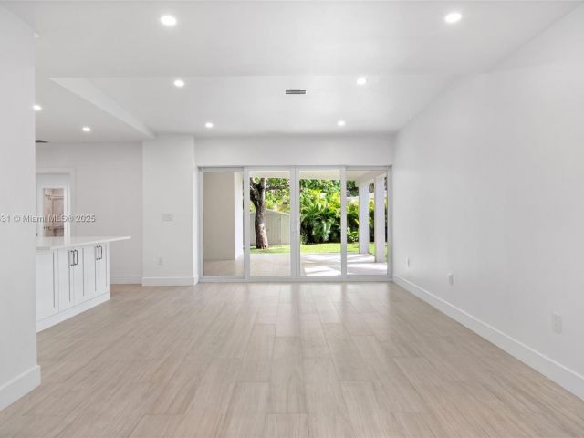 Home for sale at 1617 Washington St - photo 6233606