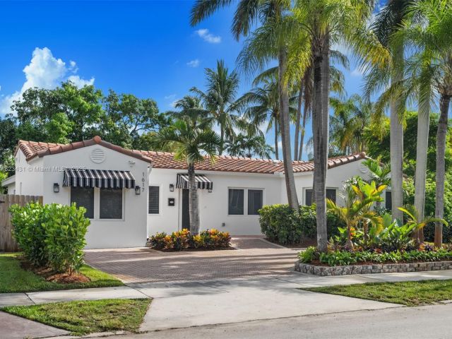 Home for sale at 1617 Washington St - photo 6233609