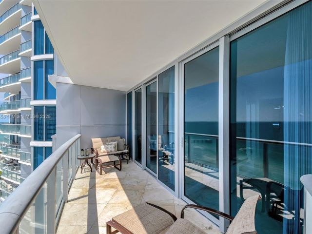 Apartment for sale  Unit #2006 - photo 6198939