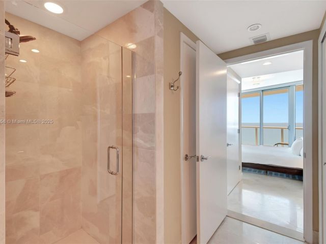 Apartment for sale  Unit #2006 - photo 6198943