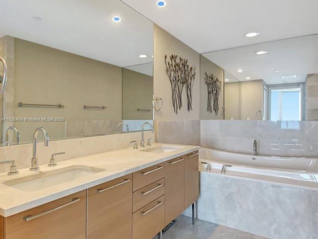 Apartment for sale  Unit #2006 - photo 6198944