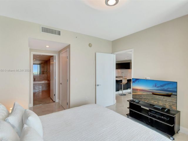 Apartment for sale  Unit #2006 - photo 6198948