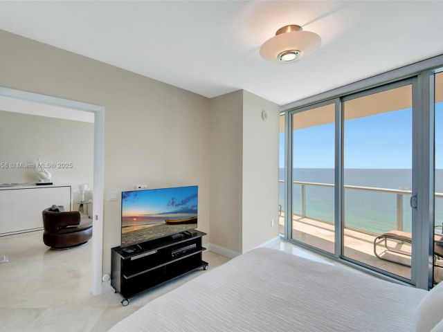 Apartment for sale  Unit #2006 - photo 6198949