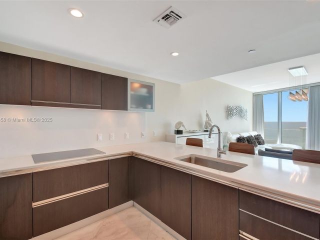 Apartment for sale  Unit #2006 - photo 6198953