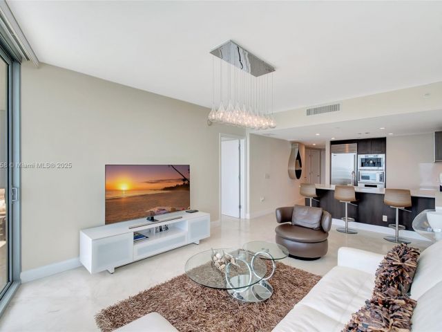 Apartment for sale  Unit #2006 - photo 6198956