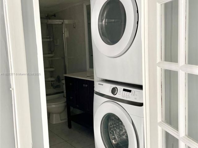 Apartment for rent  Unit #523 - photo 6199266