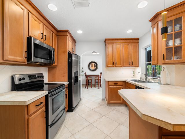 Home for sale at 1721 SW 9th Street - photo 6217474