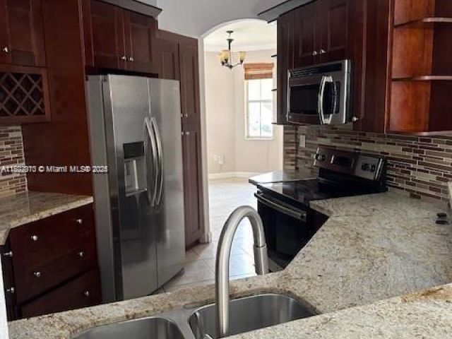 Home for rent at 11362 SW 137th Pl 11362 - photo 6197492