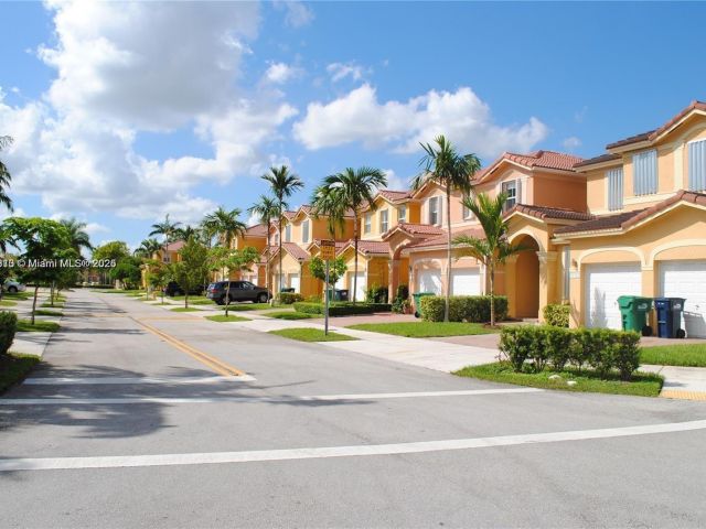 Home for rent at 11362 SW 137th Pl 11362 - photo 6197496