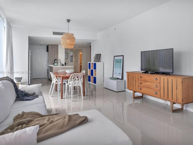 Apartment for sale  Unit #1105 - photo 6206114