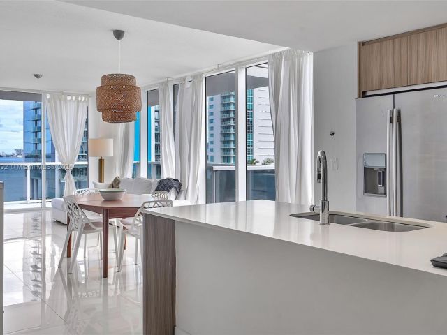 Apartment for sale  Unit #1105 - photo 6206126